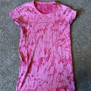 Lululemon swiftly tech short sleeve